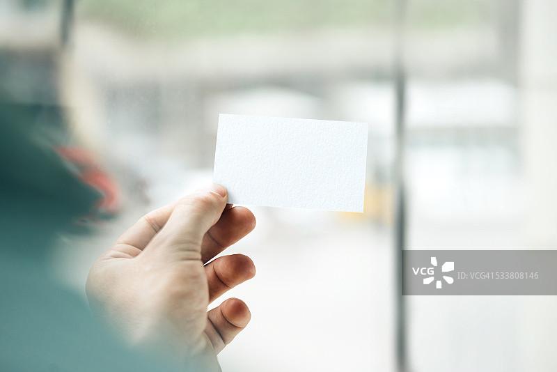 手持名片图片素材