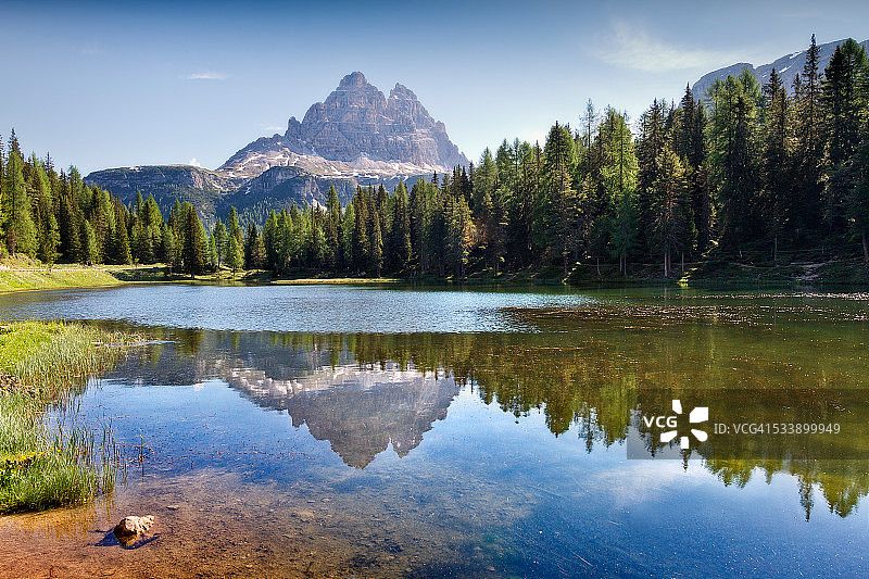 安托尔诺湖和拉瓦莱多三峰图片素材
