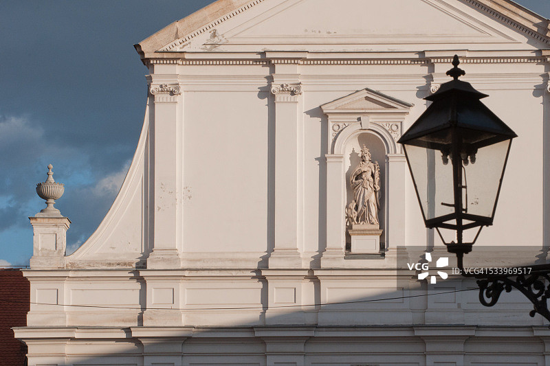 灯笼与教堂图片素材