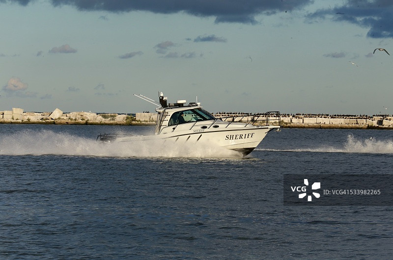 追逐警长船只图片素材