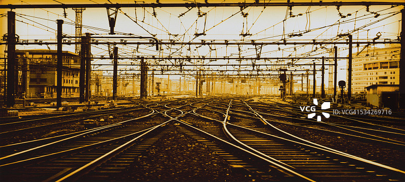 安静的铁路货场图片素材