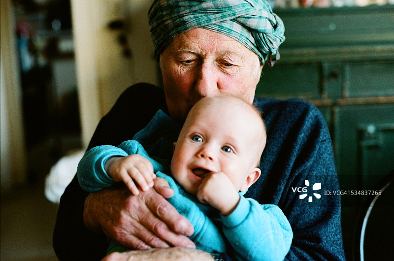 慈爱的老祖父图片素材