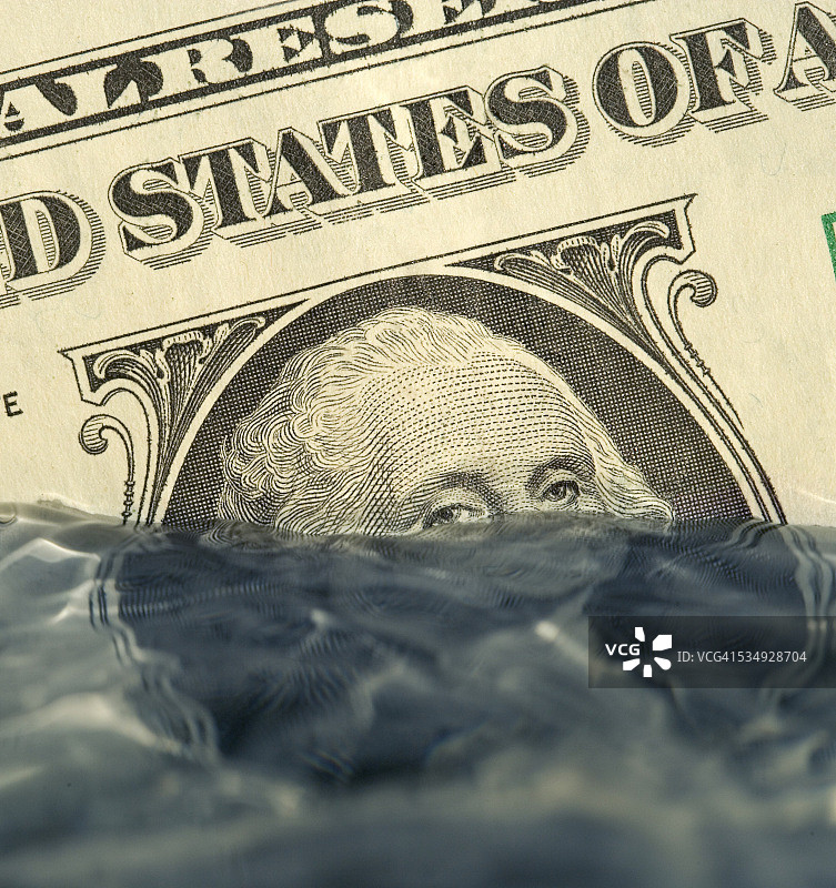 下沉的美元图片素材