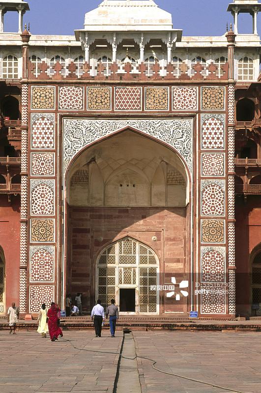 印度阿克巴陵墓外墙上的精美艺术品图片素材