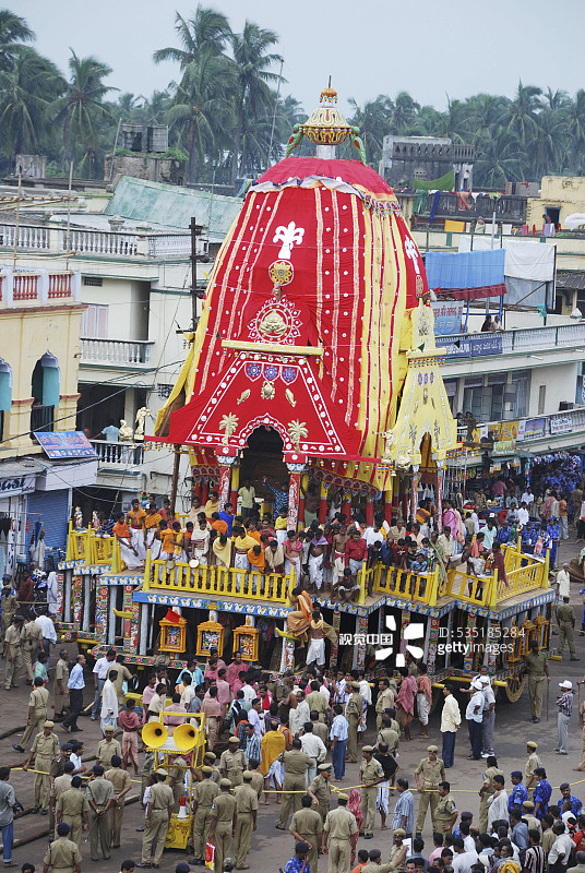 印度奥里萨邦普里的Rathyatra战车节游行图片素材