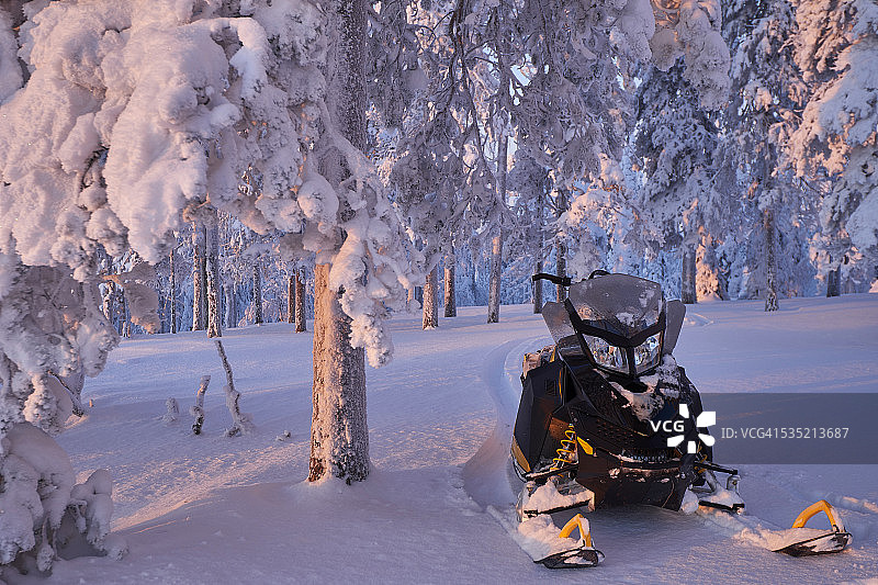 雪地摩托图片素材