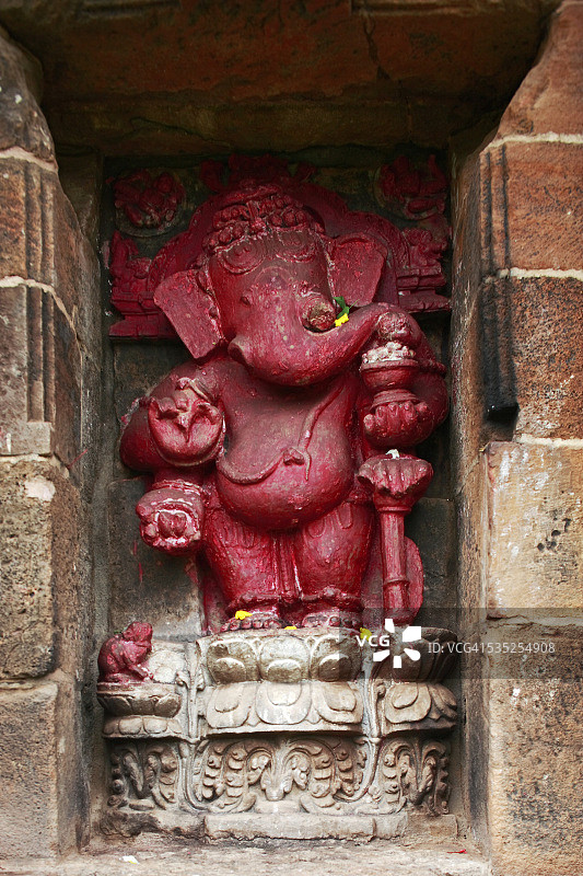 印度奥里萨邦布巴内斯瓦尔神庙的甘帕蒂雕像图片素材
