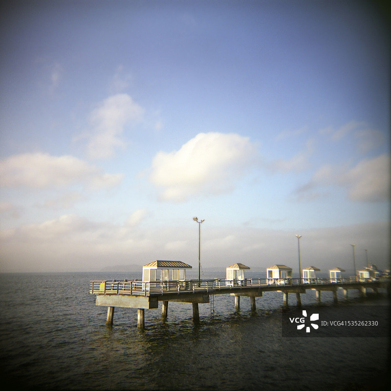 凯文·克鲁夫的默特尔·爱德华兹公园钓鱼码头图片素材