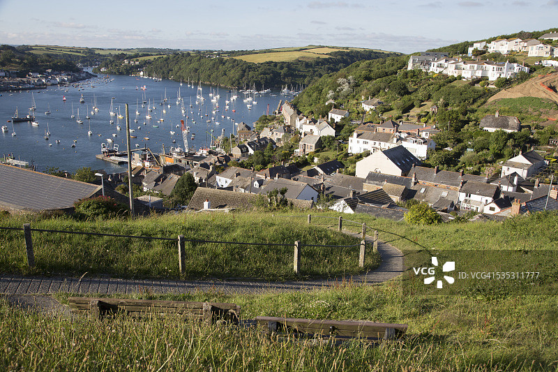 村庄和海湾景色图片素材