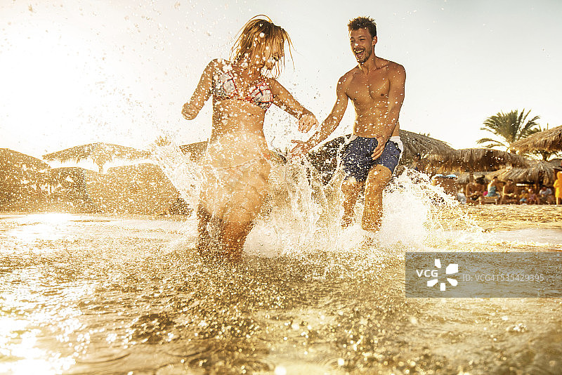 有本事抓住我！图片素材