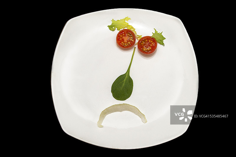 人脸形状的蔬菜沙拉图片素材