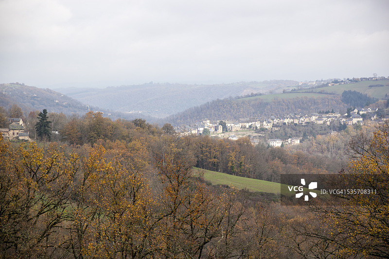 纳雅克和阿韦龙河谷风光图片素材