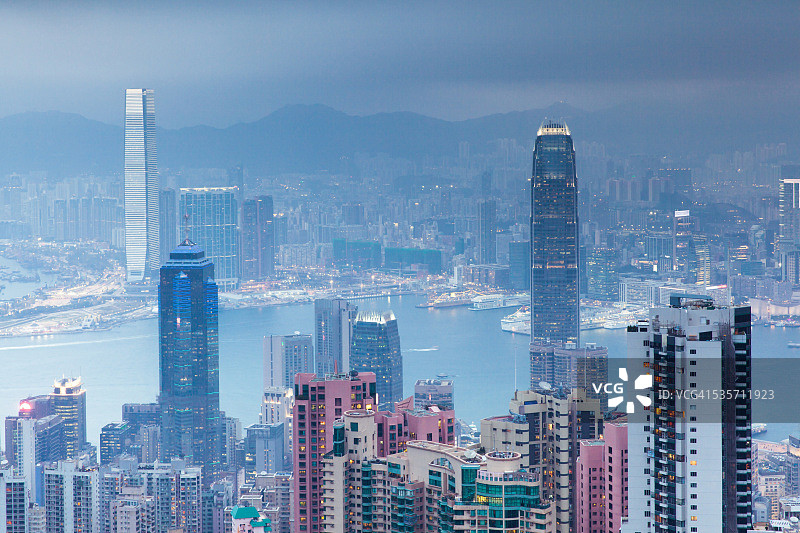 从香港太平山顶观看香港景观图片素材
