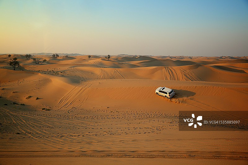 沙漠冲沙图片素材