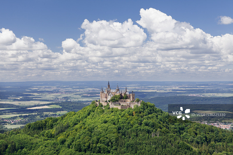霍亨索伦城堡，位于德国巴登-符腾堡州施瓦本阿尔布图片素材