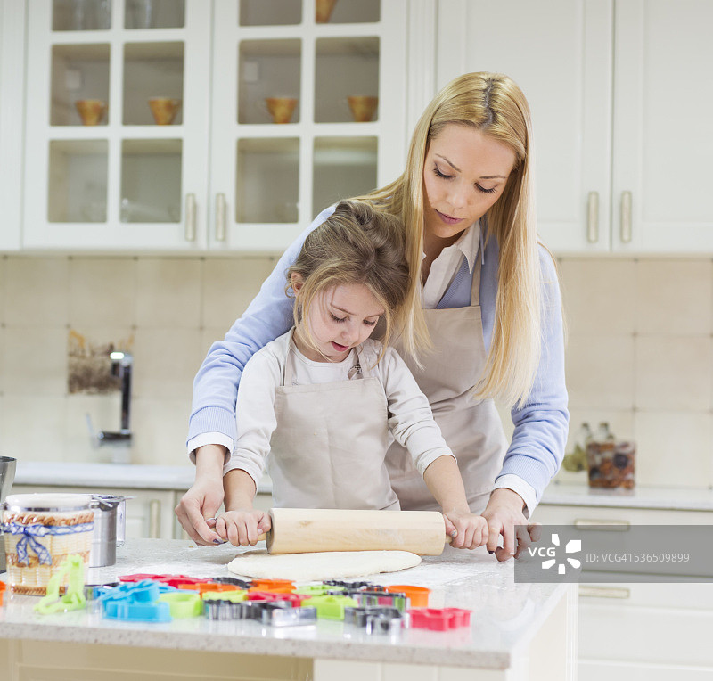 母女烘焙图片素材