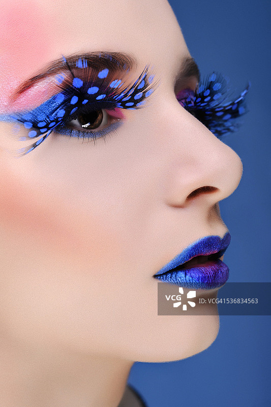 强烈时尚妆容图片素材