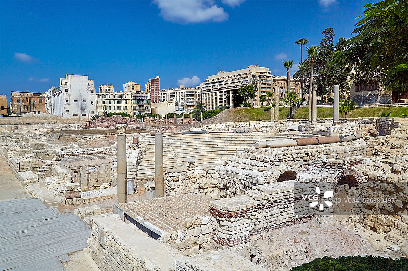 埃及亚历山大市的古罗马圆形剧场图片素材