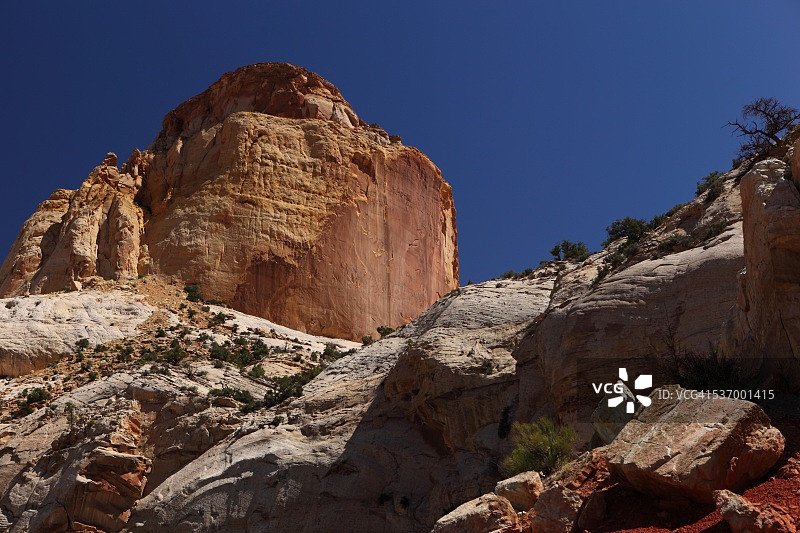 美国犹他州韦恩县：金色宝座岩层图片素材