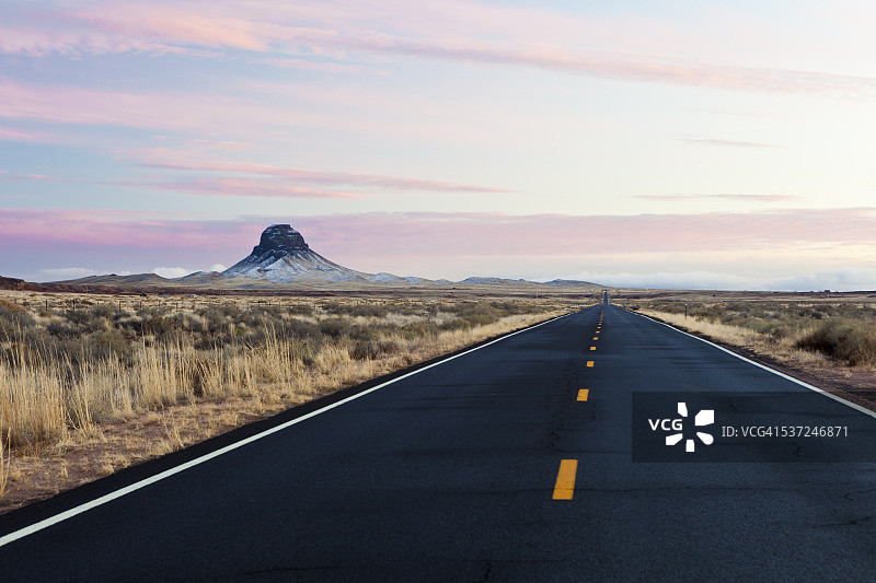温斯洛附近的亚利桑那州景观图片素材
