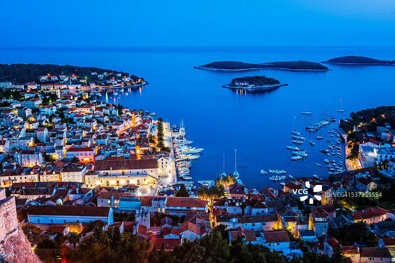 克罗地亚赫瓦尔岛上的赫瓦尔镇图片素材