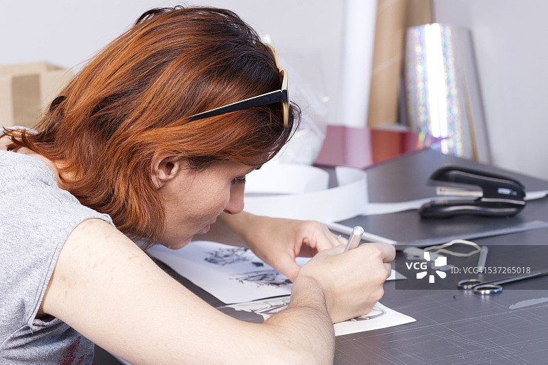 艺术家设计师绘画图片素材