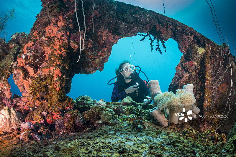 帕劳密克罗尼西亚沉船潜水图片素材