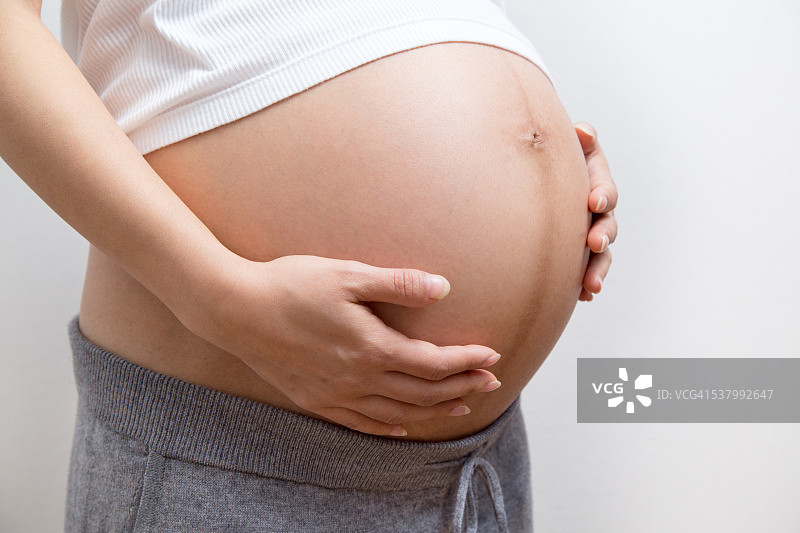 孕妇的腹部图片素材