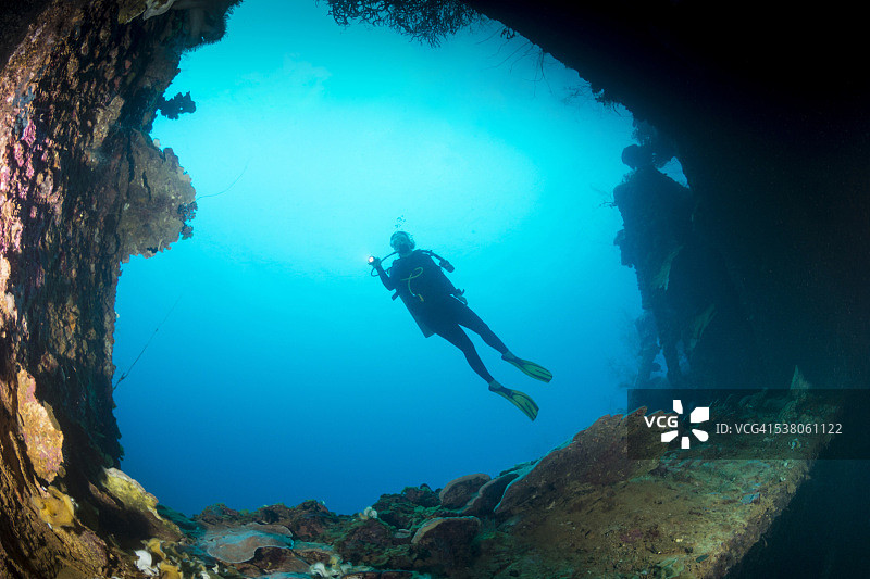 帕劳密克罗尼西亚沉船潜水图片素材