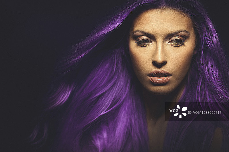 紫色头发图片素材