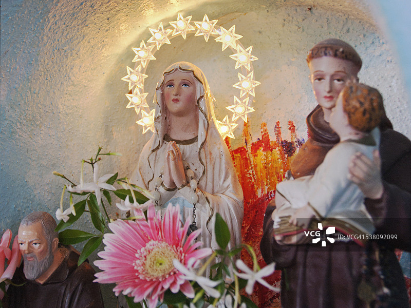 锡拉库萨岛菲利库迪的照明宗教圣地图片素材