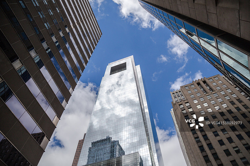 费城摩天大楼仰视角度图片素材