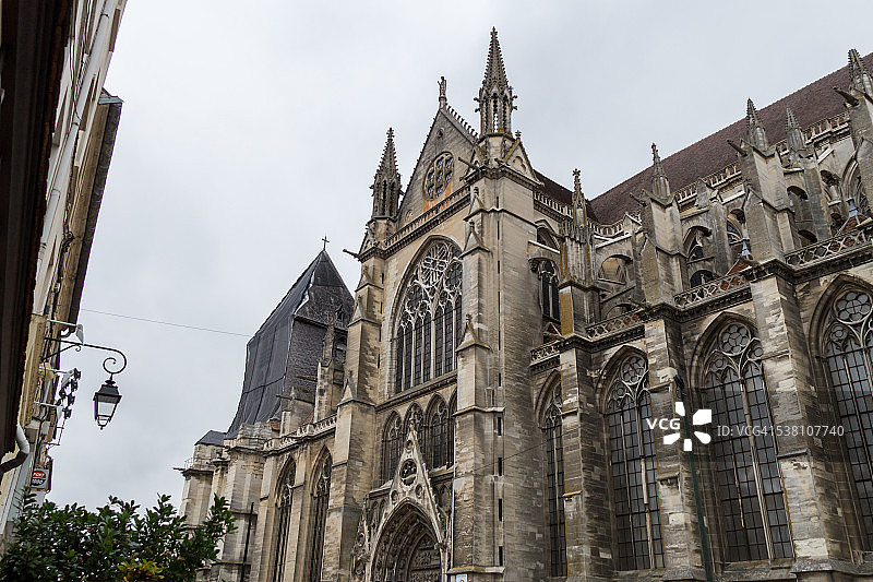 默城圣艾蒂安大教堂的历史外观图片素材