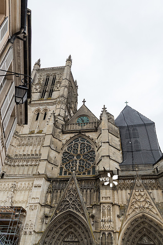 默城圣艾蒂安大教堂的历史外观图片素材