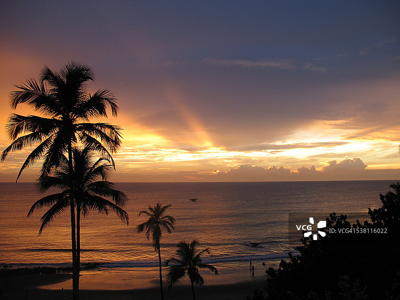 果阿海滩的日落图片素材