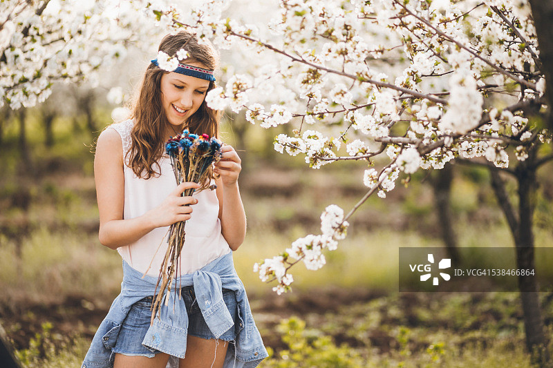 享受春天美好的气息！图片素材