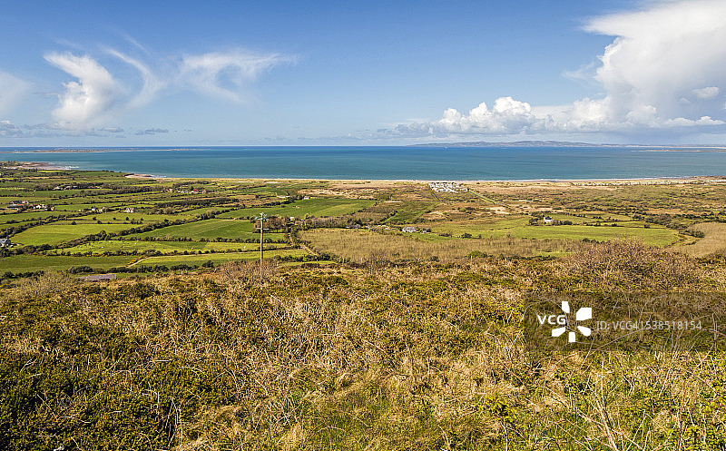爱尔兰共和国凯里郡丁格尔半岛特拉利湾全景图片素材