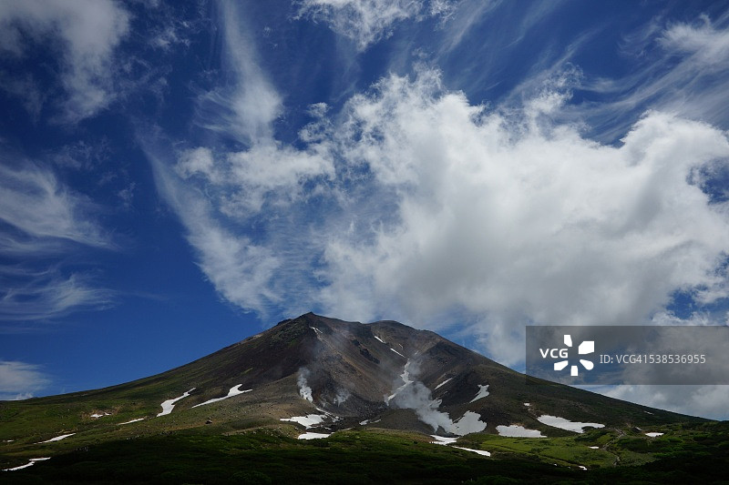 旭岳山云彩图片素材