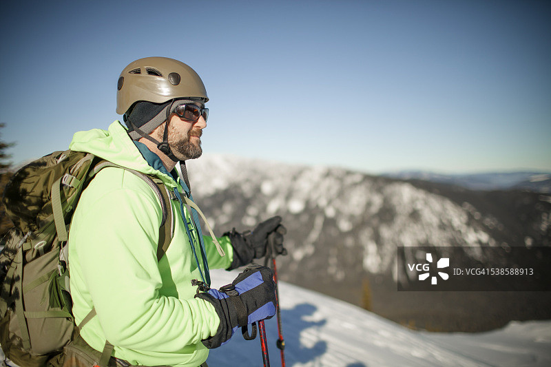 野外滑雪之旅图片素材