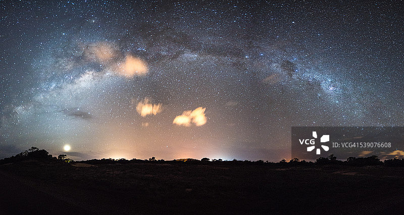 夜空中的银河图片素材