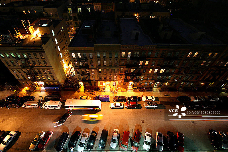 美国纽约哈莱姆区132街夜景俯瞰图片素材