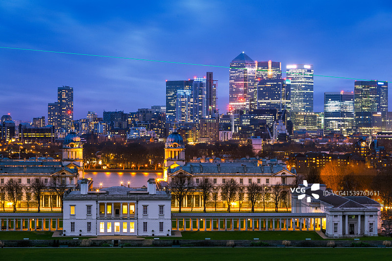 英国伦敦金丝雀码头和格林威治天文台图片素材