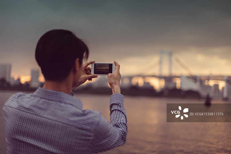 男子在日本度假图片素材