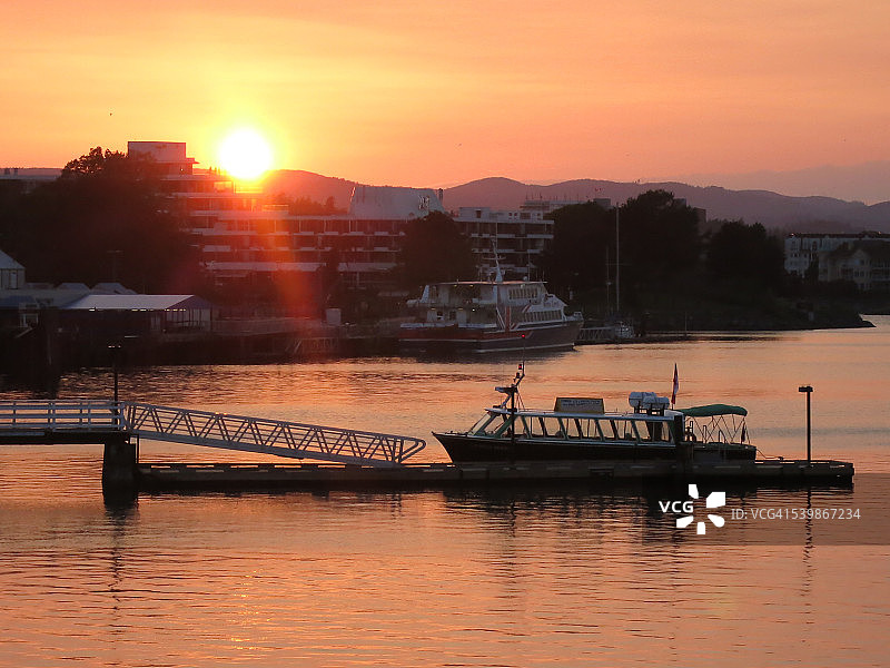 维多利亚内港日落（加拿大不列颠哥伦比亚省）图片素材