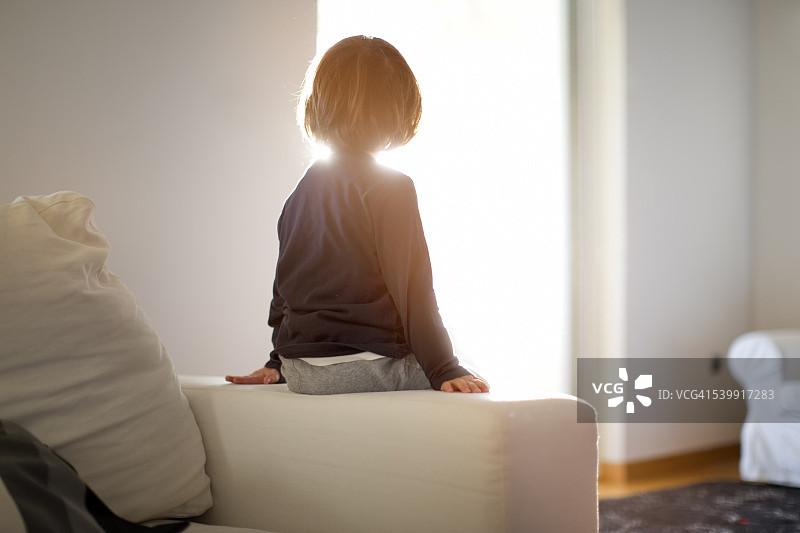 小男孩肖像图片素材