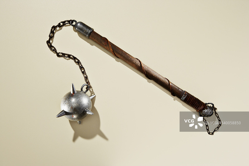 影棚拍摄中世纪连枷图片素材