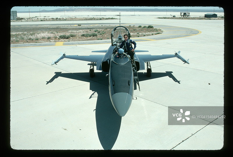 F-20虎鲨战斗机的试飞员图片素材