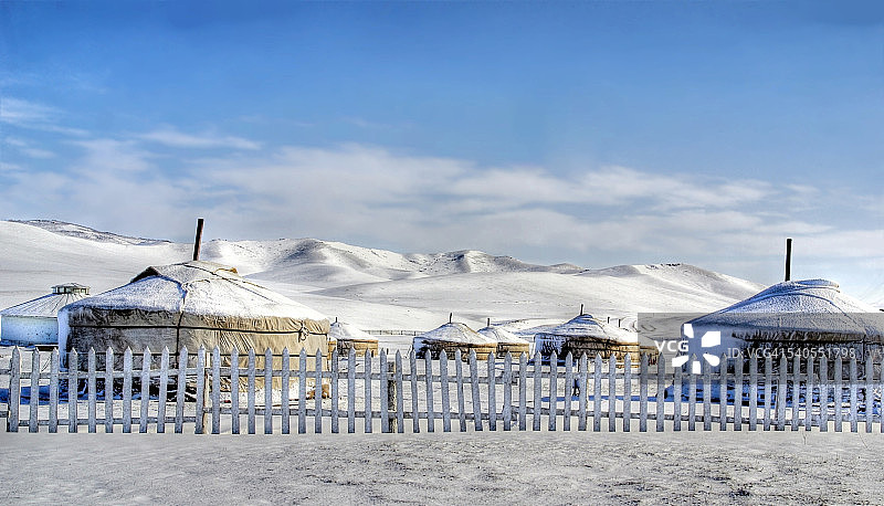 冬季乌兰巴托的蒙古包群图片素材