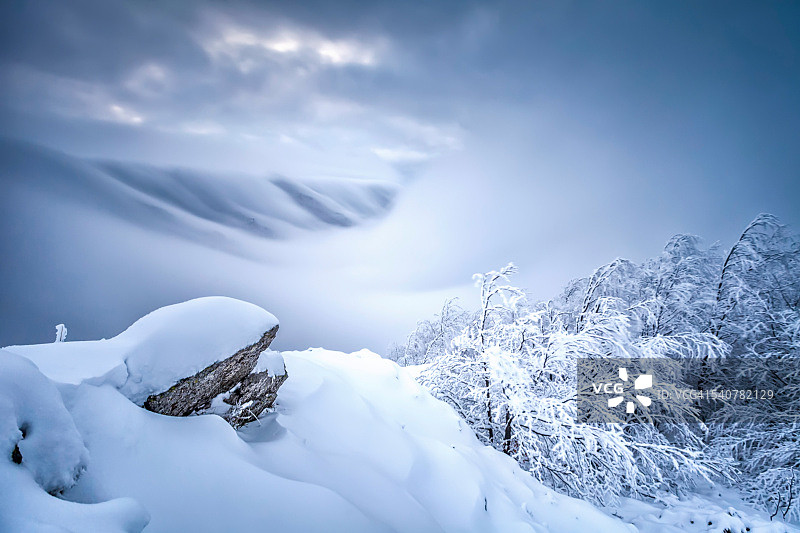 寒冷的山脉图片素材