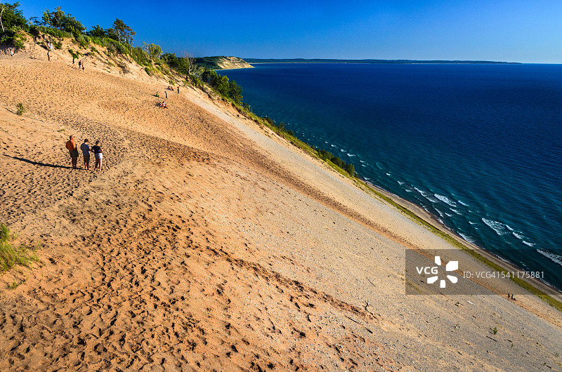 睡熊角图片素材